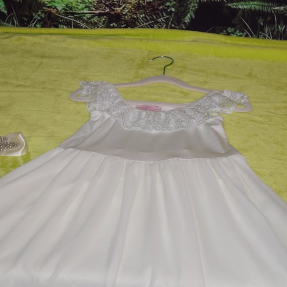 Think Pink Bows Ivory Zarah Flower Girl Dress - Picture 5 of 9